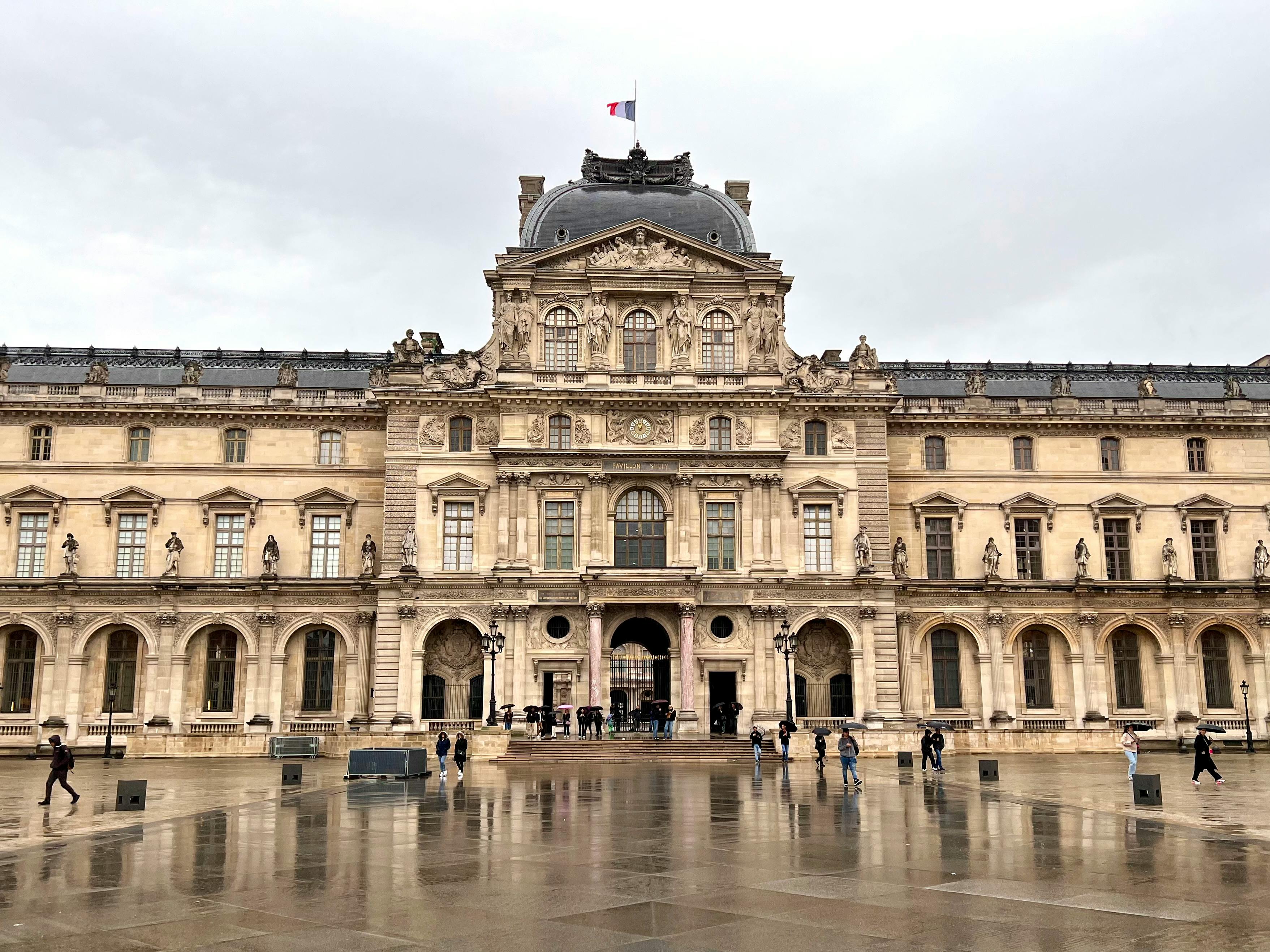 Louvre Museum